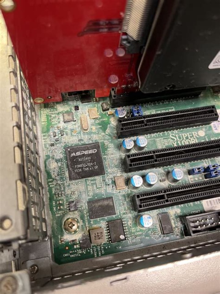 Can motherboard rust?
