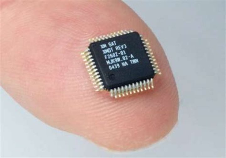 What is a single-chip microcomputer?